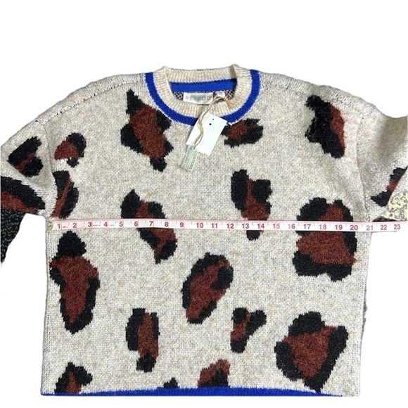 Retrod Yarn Crewneck Animal Print Sweater Size S - Picture 10 of 12